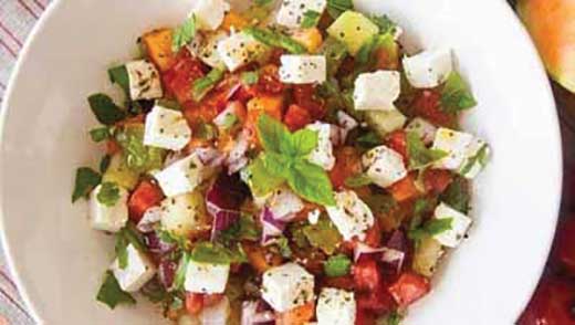 Ensalada de mango, aguacate y queso
